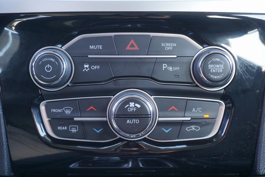 Used 2023 Chrysler 300 Touring L image 13