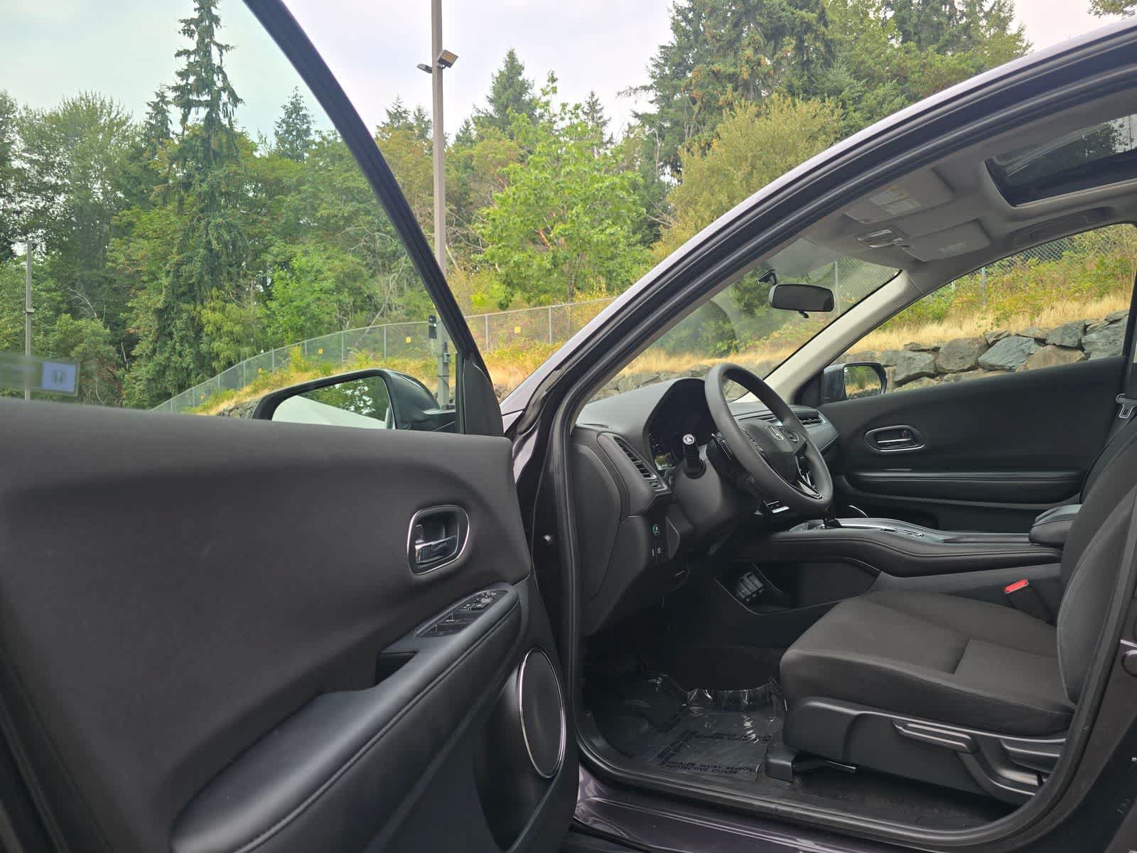 Used 2017 Honda HR-V EX image 22