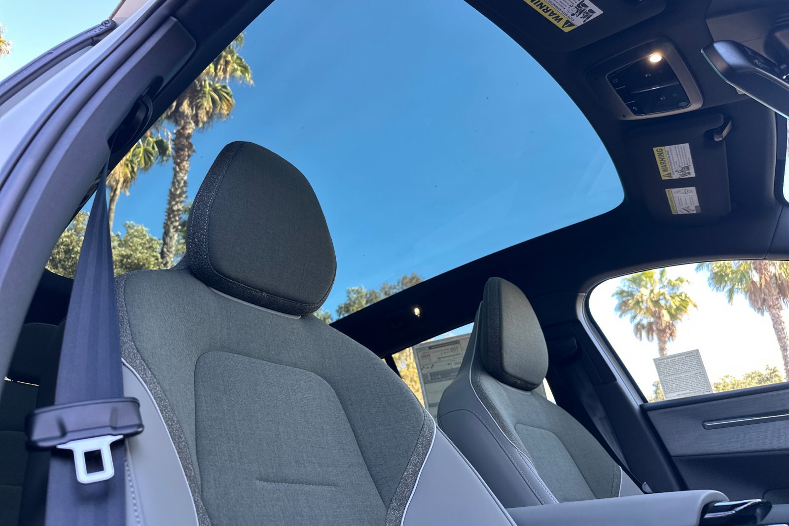 New 2026 Volvo EX30 Plus w/ Climate Package AWD/4WD image 14