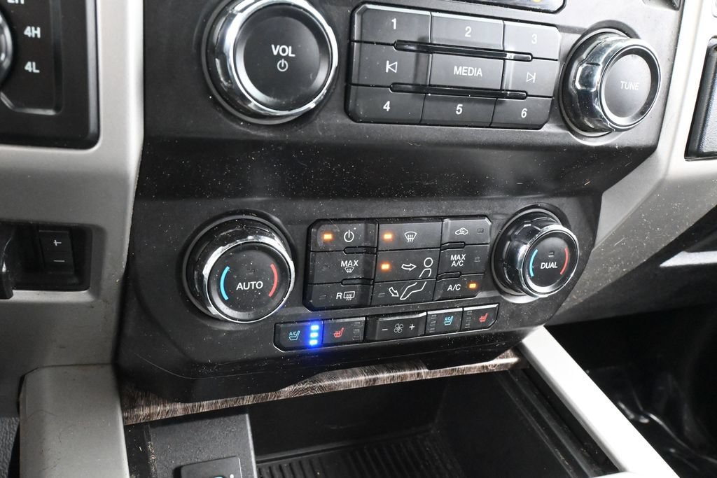 Used 2019 Ford F250 Lariat w/ Chrome Package AWD/4WD image 22