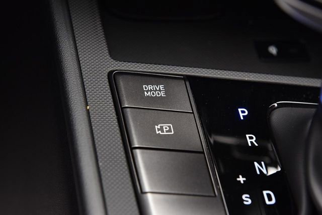 Used 2026 Hyundai Elantra Sport FWD image 16