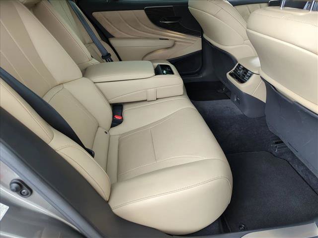 Used 2024 Lexus LS 500 RWD image 20