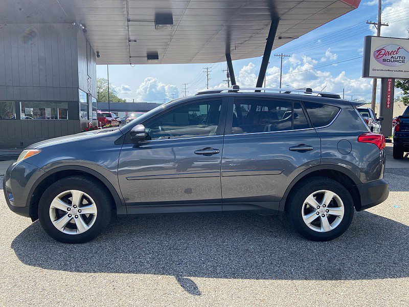 Used 2014 Toyota RAV4 XLE AWD/4WD image 2