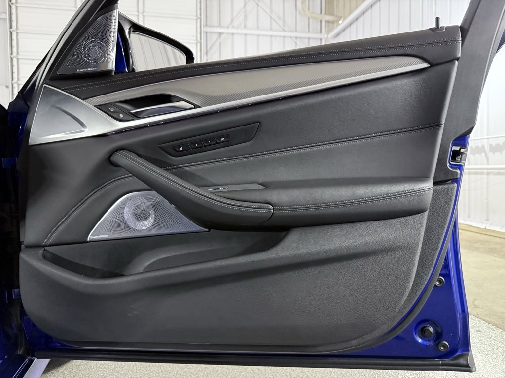 Used 2019 BMW M5 w/ Executive Package image 31