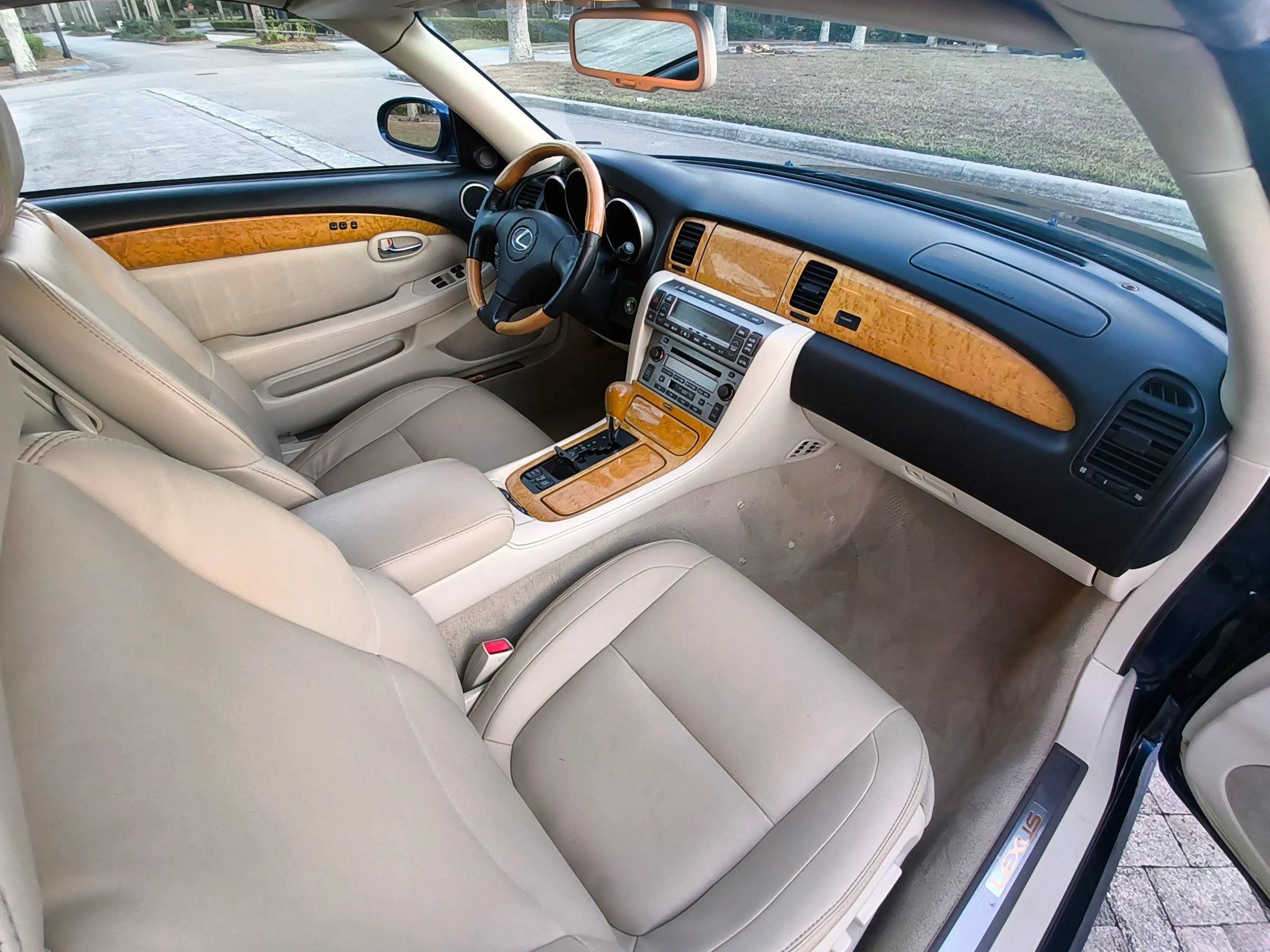 Used 2004 Lexus SC 430 Convertible RWD image 46