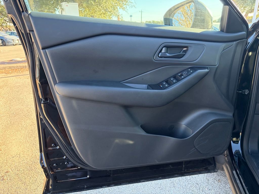 Certified 2025 Nissan Rogue S AWD/4WD image 17