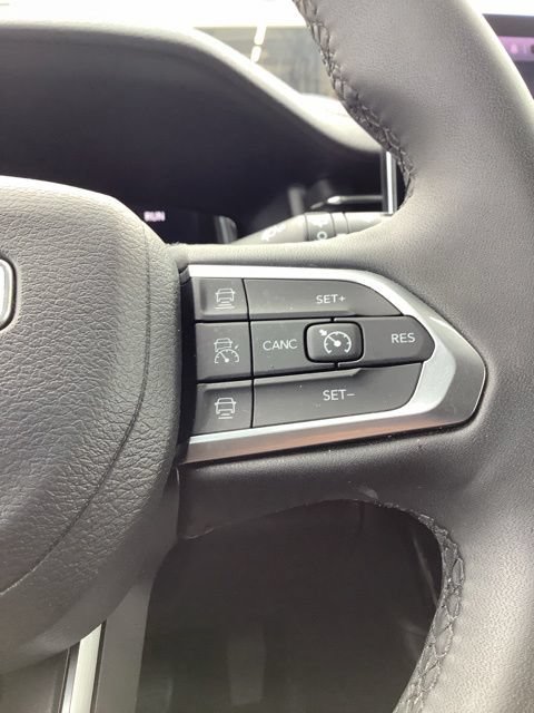 Certified 2025 Jeep Compass Limited w/ Elite Group AWD/4WD image 28