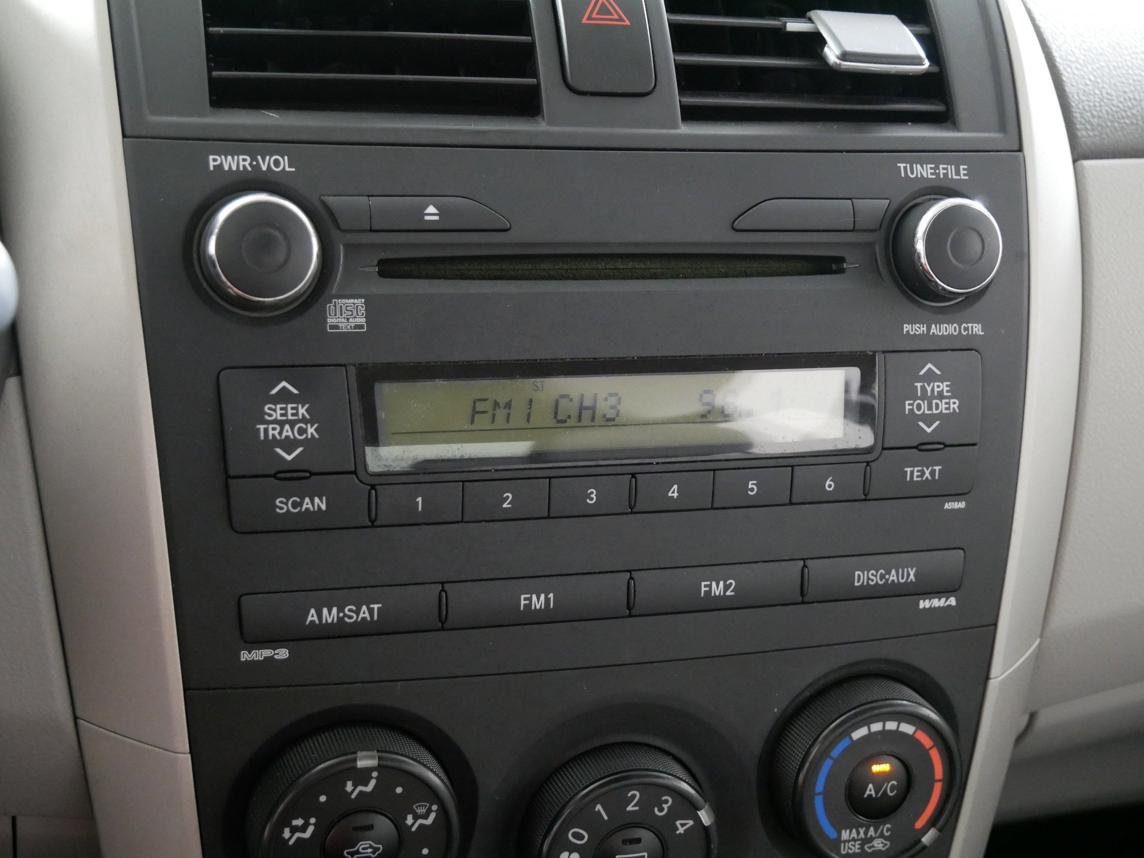 Used 2010 Toyota Corolla LE image 22