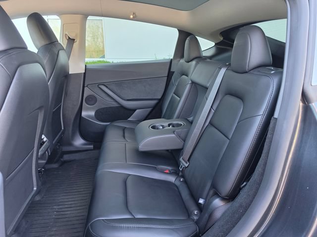 Used 2025 Tesla Model Y Long Range RWD image 36