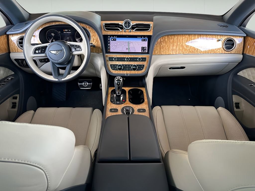 Used 2021 Bentley Bentayga image 17