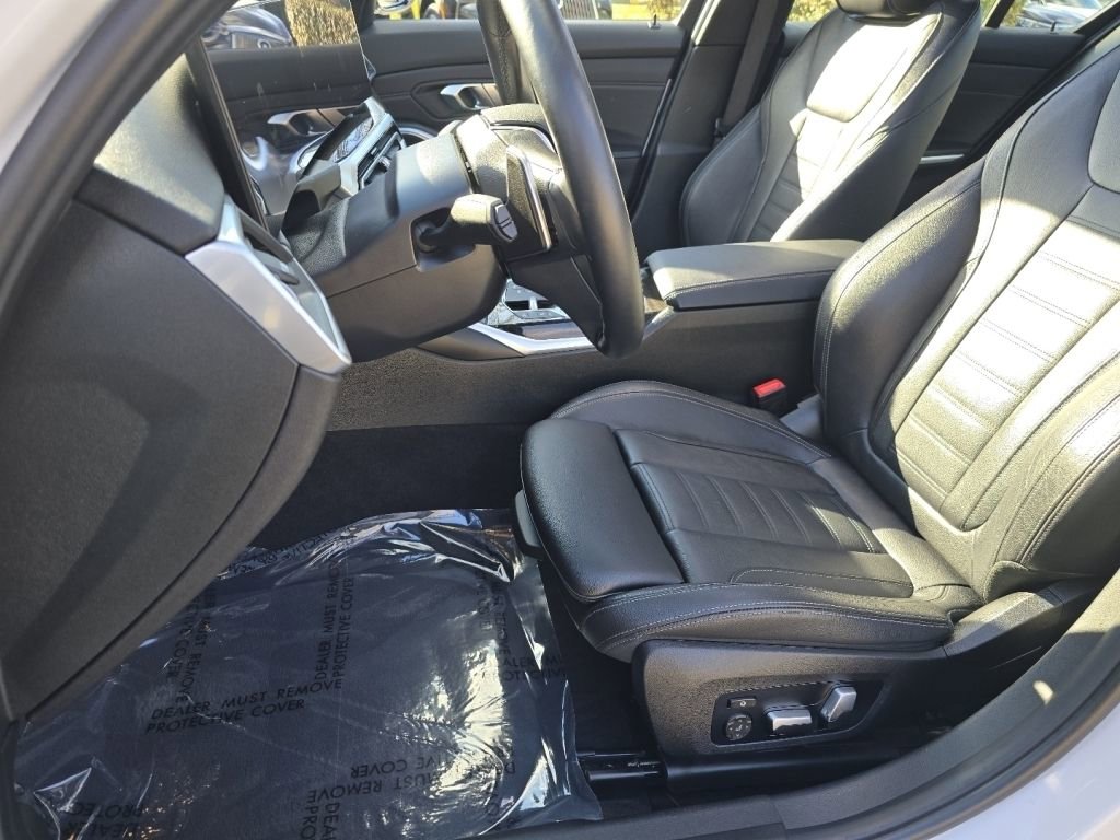 Used 2023 BMW 330i xDrive Sedan w/ Premium Package image 24