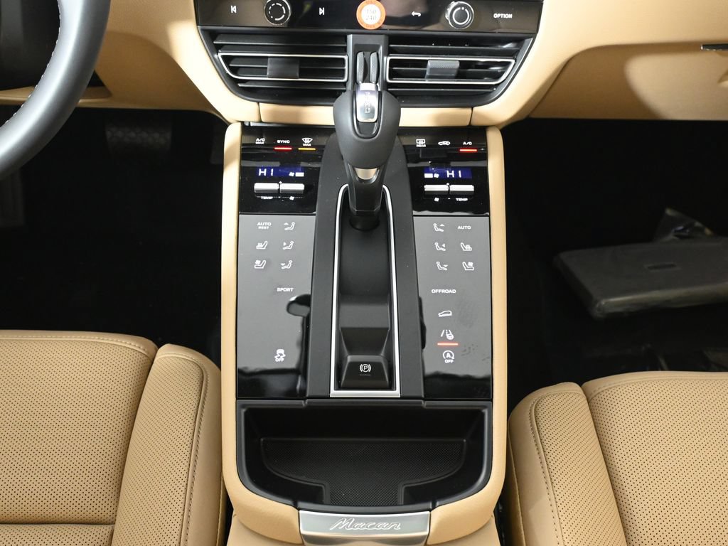 New 2026 Porsche Macan AWD/4WD image 24