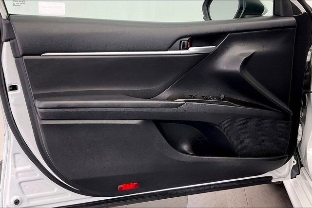 Used 2023 Toyota Camry LE image 26