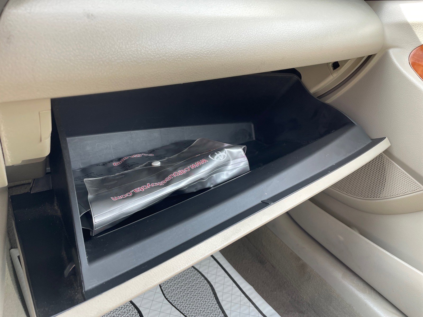 Used 2011 Toyota Camry XLE w/ SE/XLE Extra-Value Pkg image 18