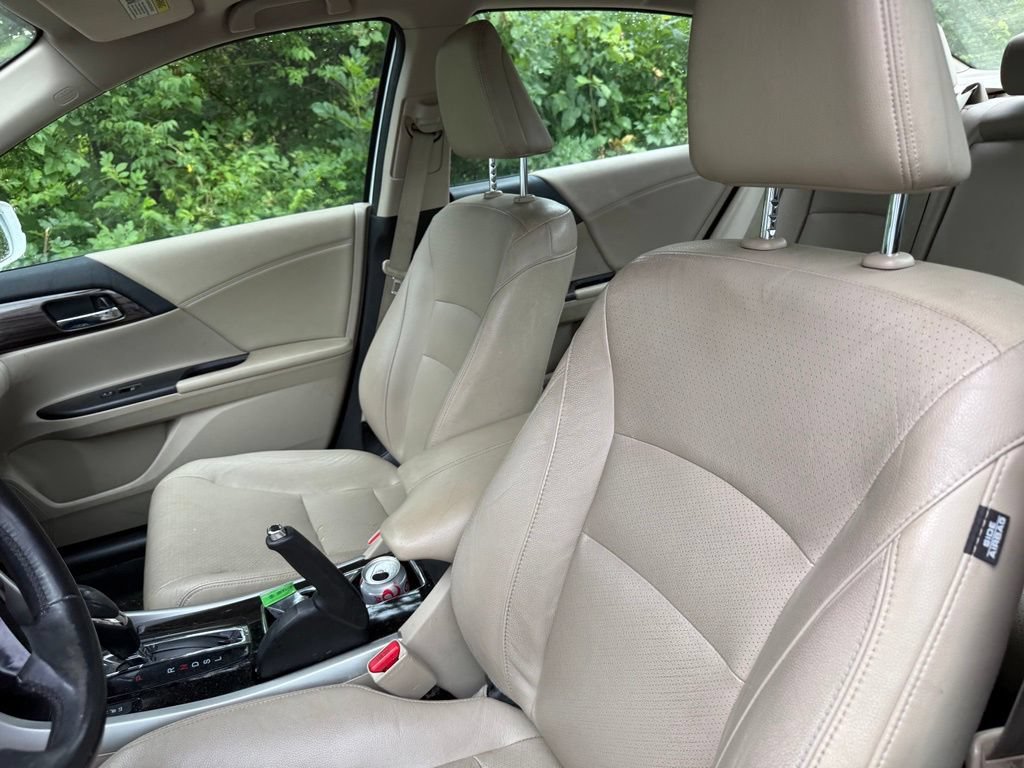 Used 2016 Honda Accord EX-L image 8