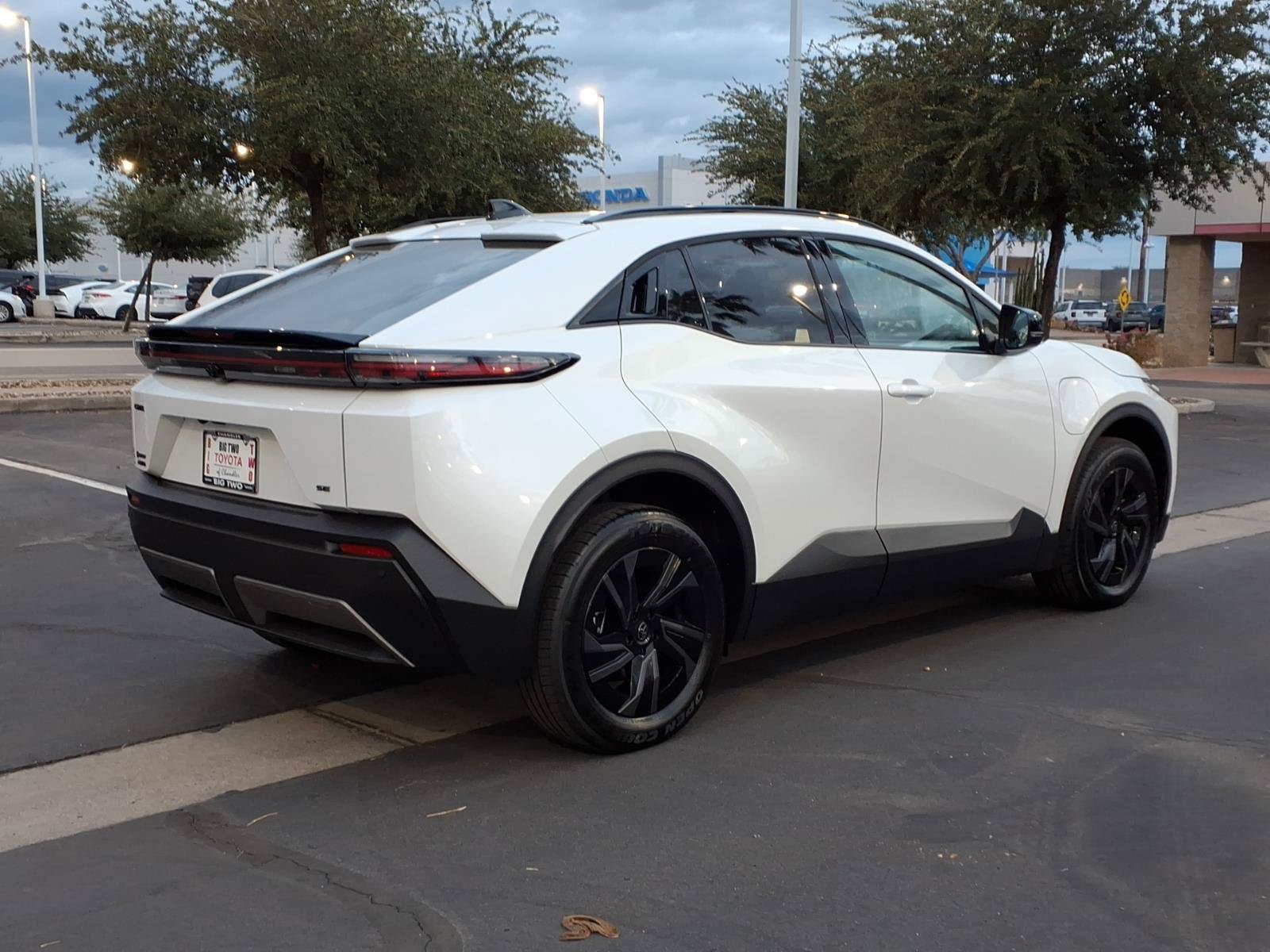 Certified 2026 Toyota C-HR AWD/4WD image 4