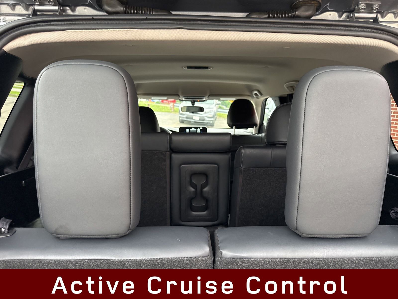 Used 2024 Mitsubishi Outlander SE image 19