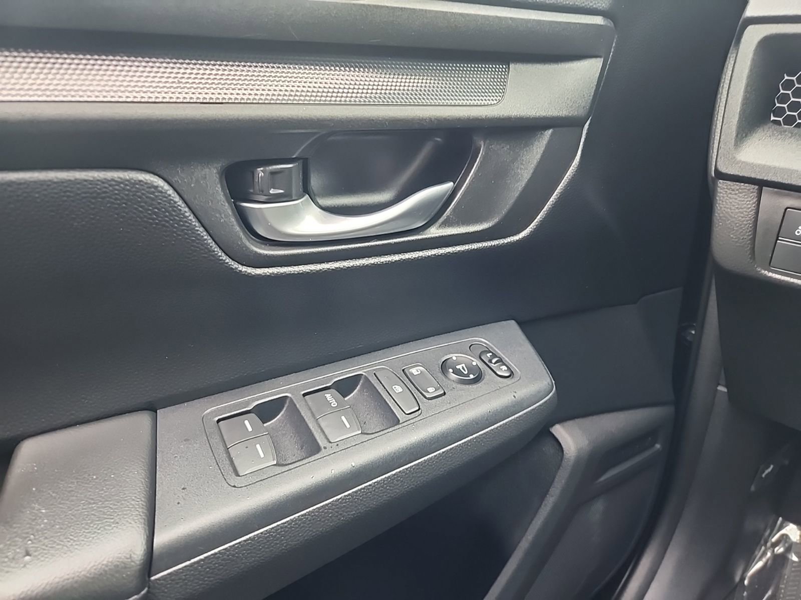 Used 2024 Honda CR-V LX image 25