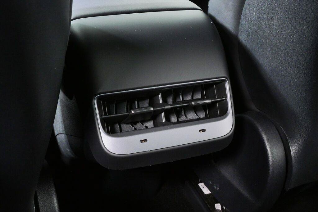 Used 2023 Tesla Model 3 Standard Range RWD image 17