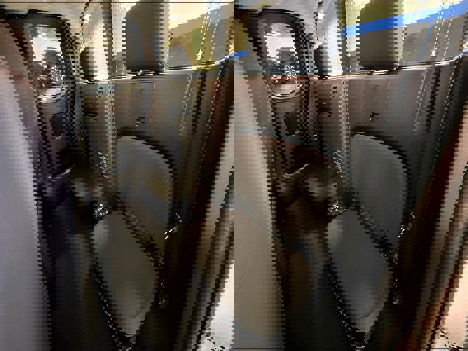 Used 2025 Nissan Frontier SV image 15