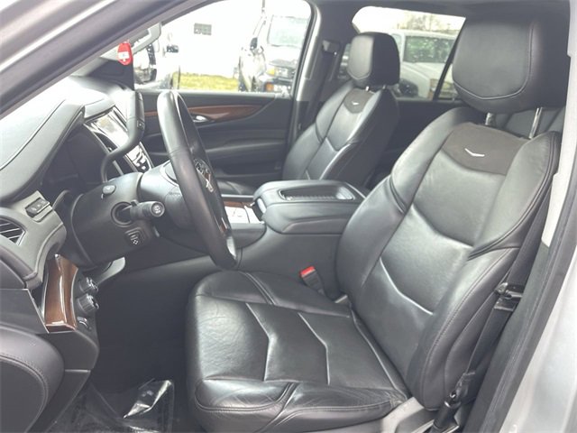 Used 2020 Cadillac Escalade Luxury image 11