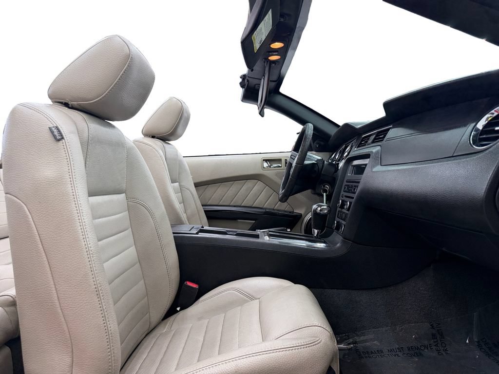 Used 2012 Ford Mustang Convertible RWD image 16