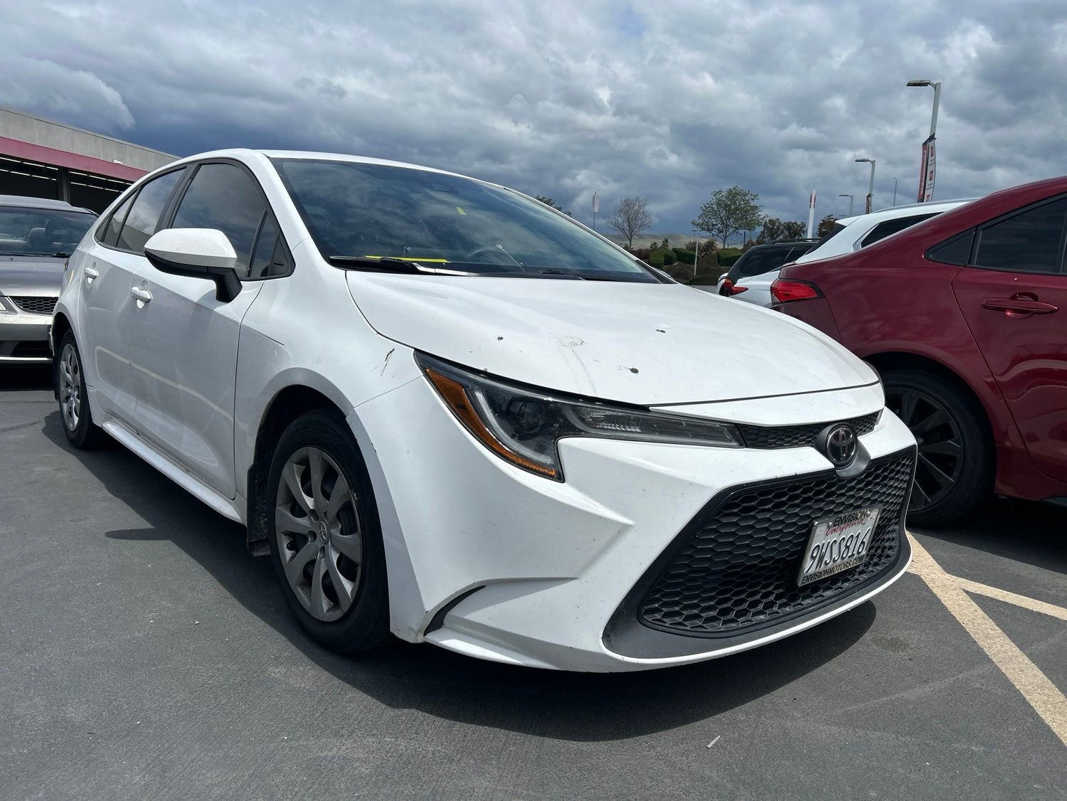 Used 2020 Toyota Corolla LE FWD image 1
