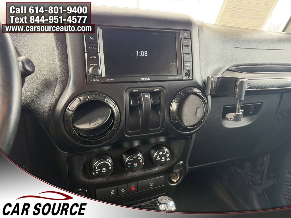 Used 2018 Jeep Wrangler Sahara w/ Connectivity Group image 21