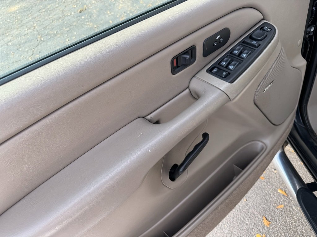 Used 2005 Chevrolet Avalanche Z71 w/ Sun And Sound Package image 18