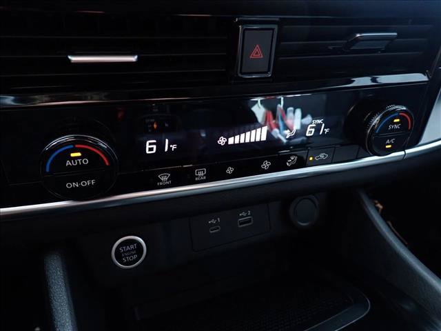 Used 2022 Nissan Rogue SV AWD/4WD image 19