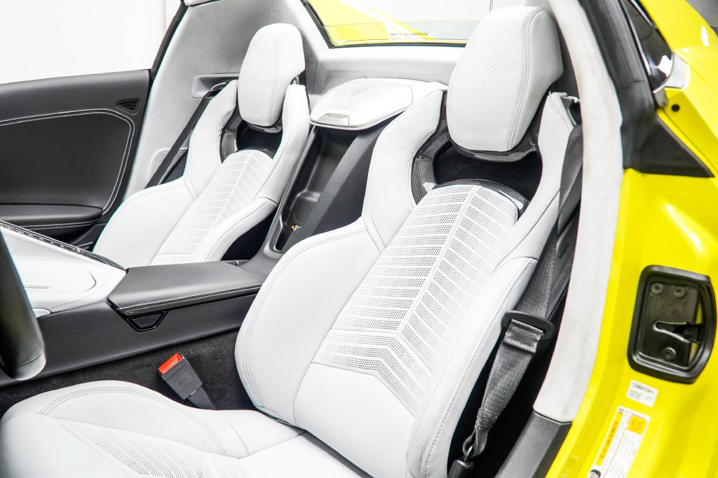 Used 2024 Chevrolet Corvette Stingray Premium Conv w/ 3LT RWD image 52