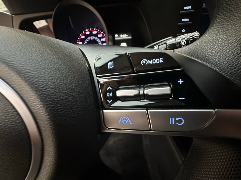 Certified 2023 Hyundai Elantra SEL image 23