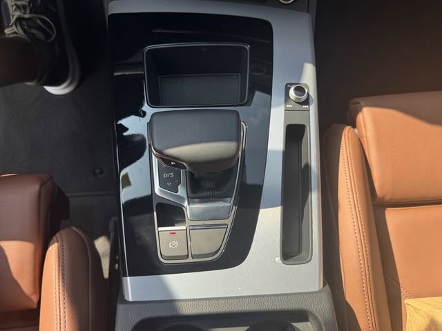 Certified 2025 Audi Q5 2.0T Premium w/ Convenience Plus Package image 21