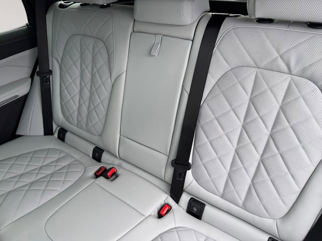 New 2026 BMW X5 xDrive50e image 13