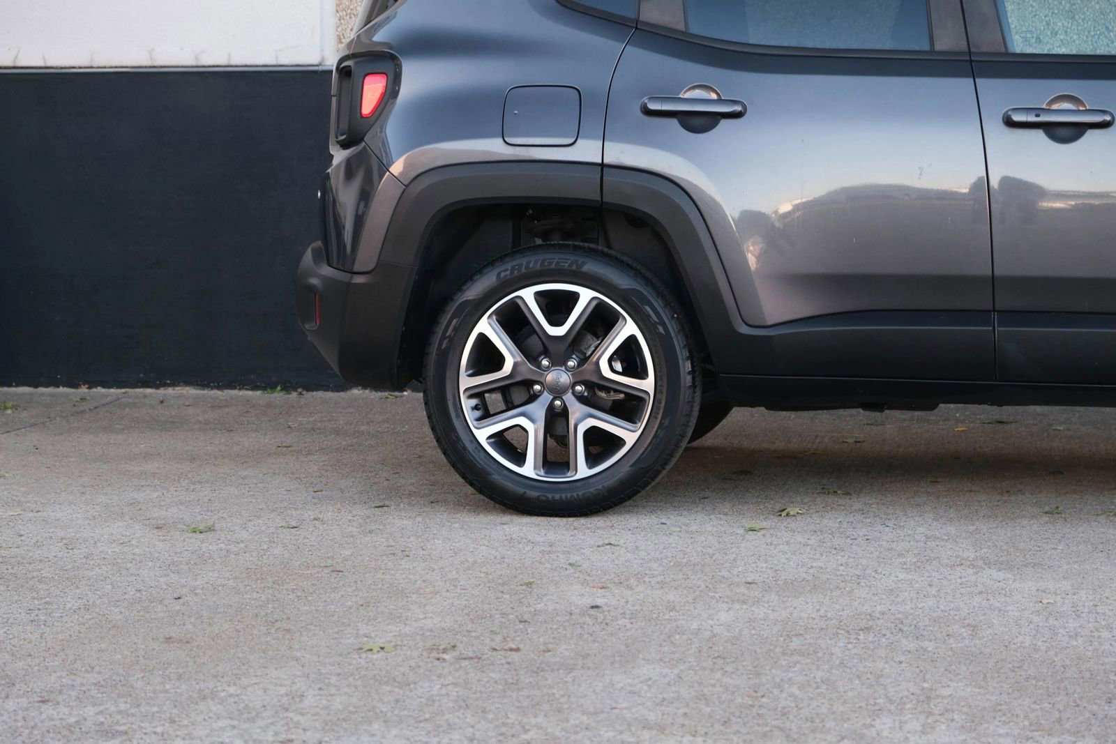 Used 2017 Jeep Renegade Latitude image 12