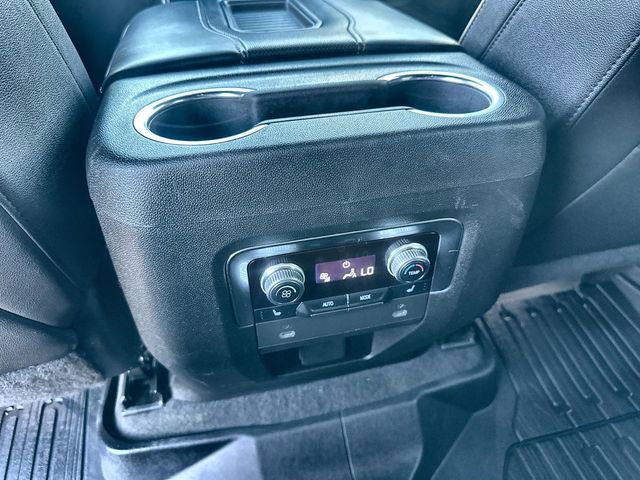 Used 2022 GMC Yukon SLT w/ SLT Luxury Package image 22