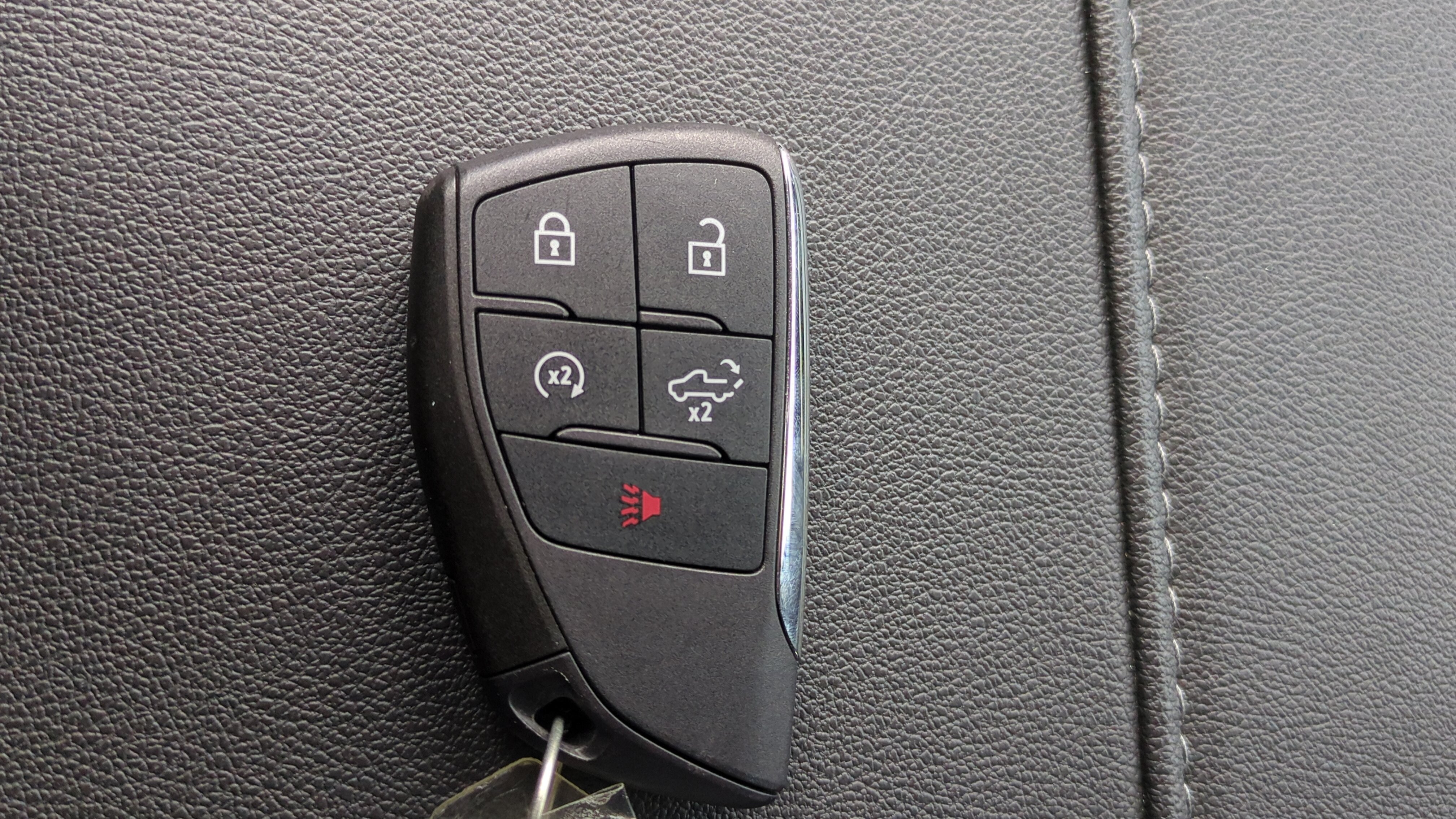 Used 2025 Chevrolet Silverado 1500 RST w/ Convenience Package II RWD image 27