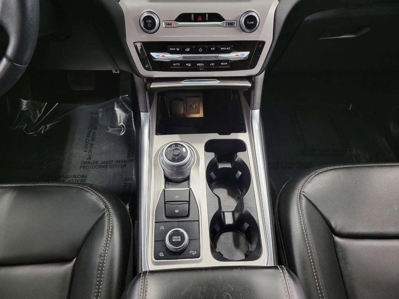 Used 2023 Ford Explorer XLT w/ Equipment Group 202A image 16