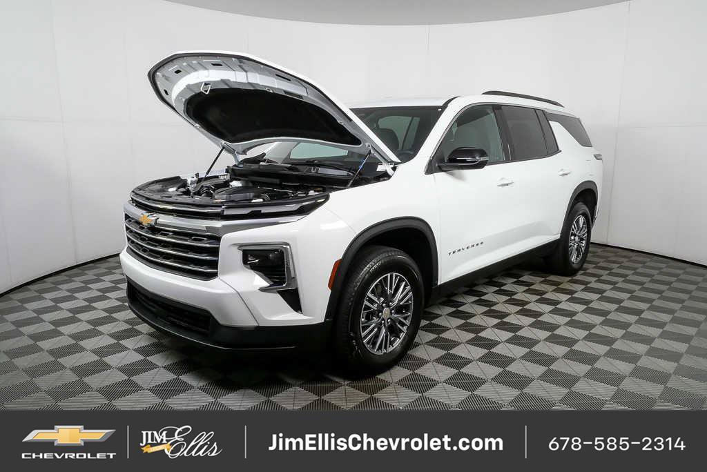 Certified 2025 Chevrolet Traverse LT FWD image 33