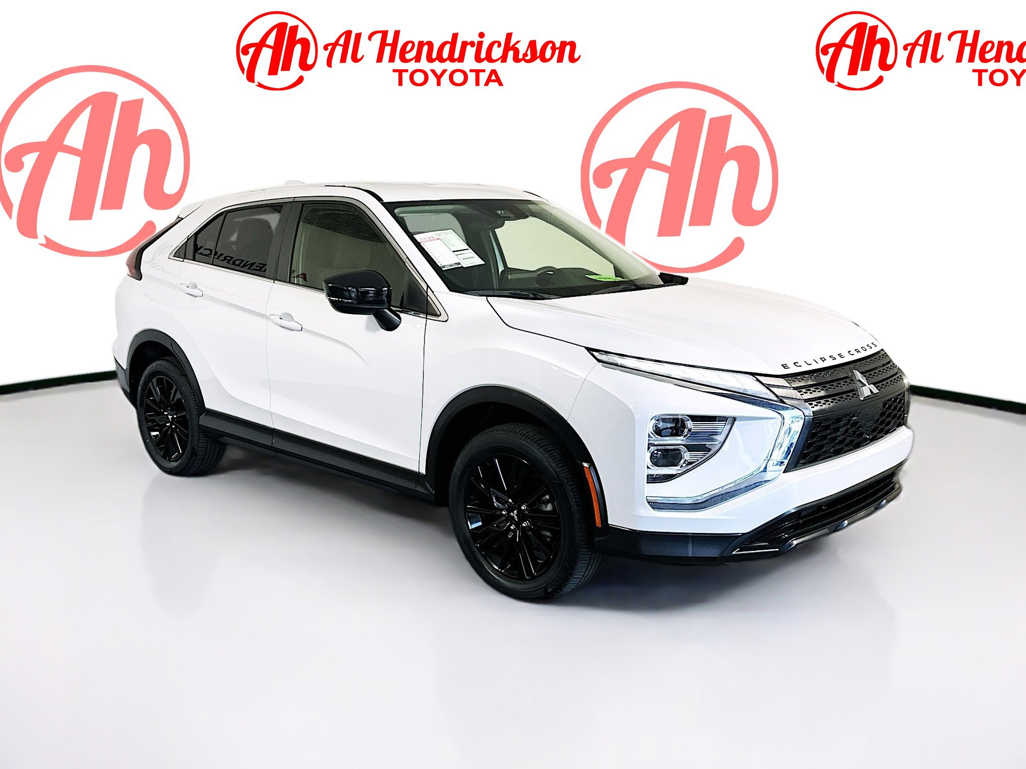 Used 2023 Mitsubishi Eclipse Cross LE image 1
