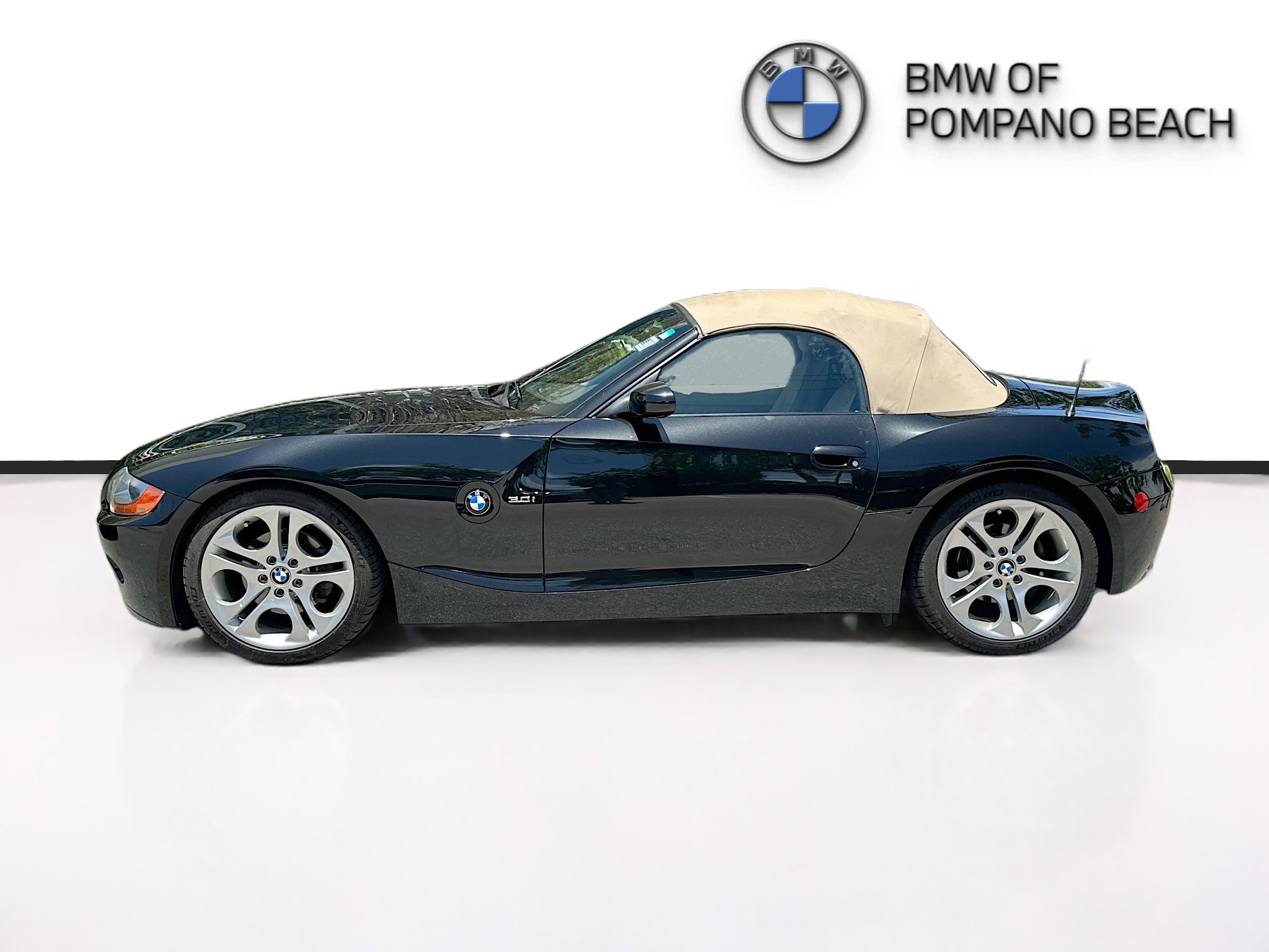 Used 2003 BMW Z4 3.0i RWD image 4