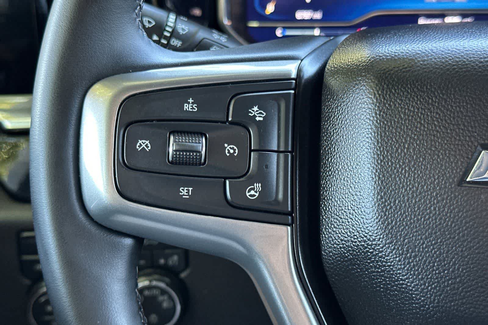 Used 2025 Chevrolet Silverado 1500 LT AWD/4WD image 31
