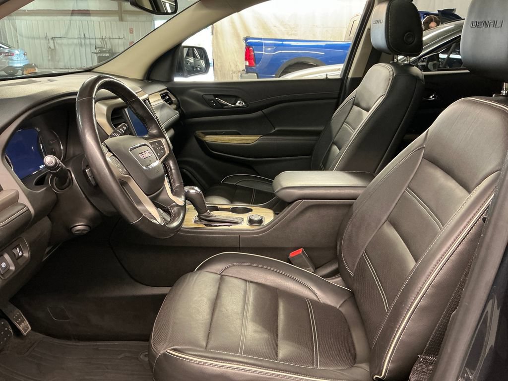 Used 2019 GMC Acadia Denali w/ Technology Package AWD/4WD image 14