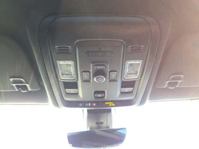 Used 2021 Chevrolet Suburban Premier w/ Premium Package image 20