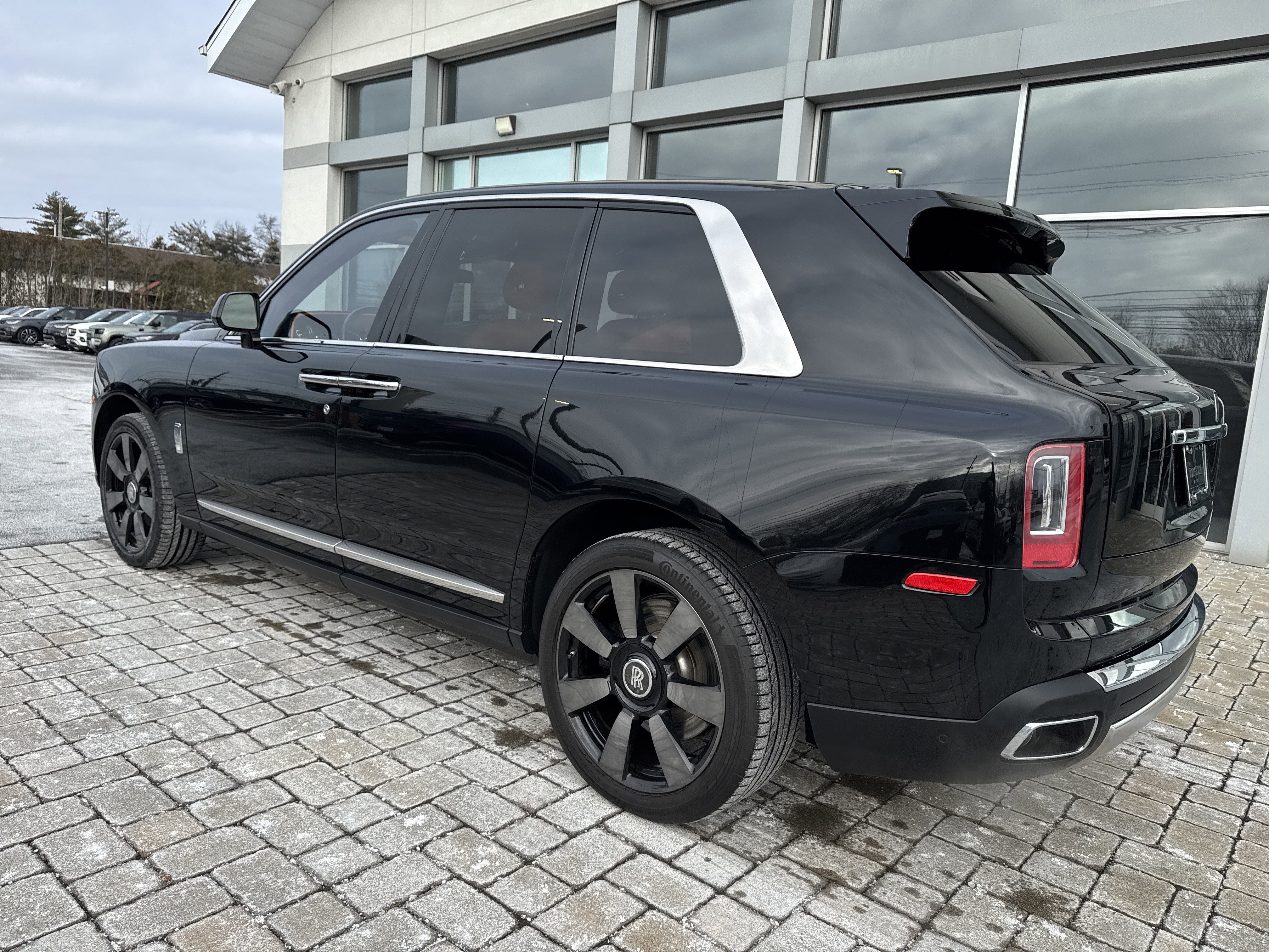 Certified 2024 Rolls-Royce Cullinan image 3