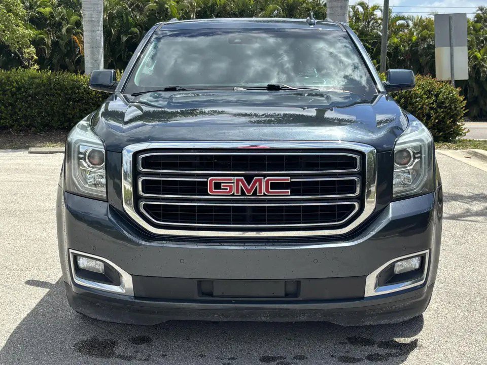 Used 2019 GMC Yukon XL SLT AWD/4WD image 3