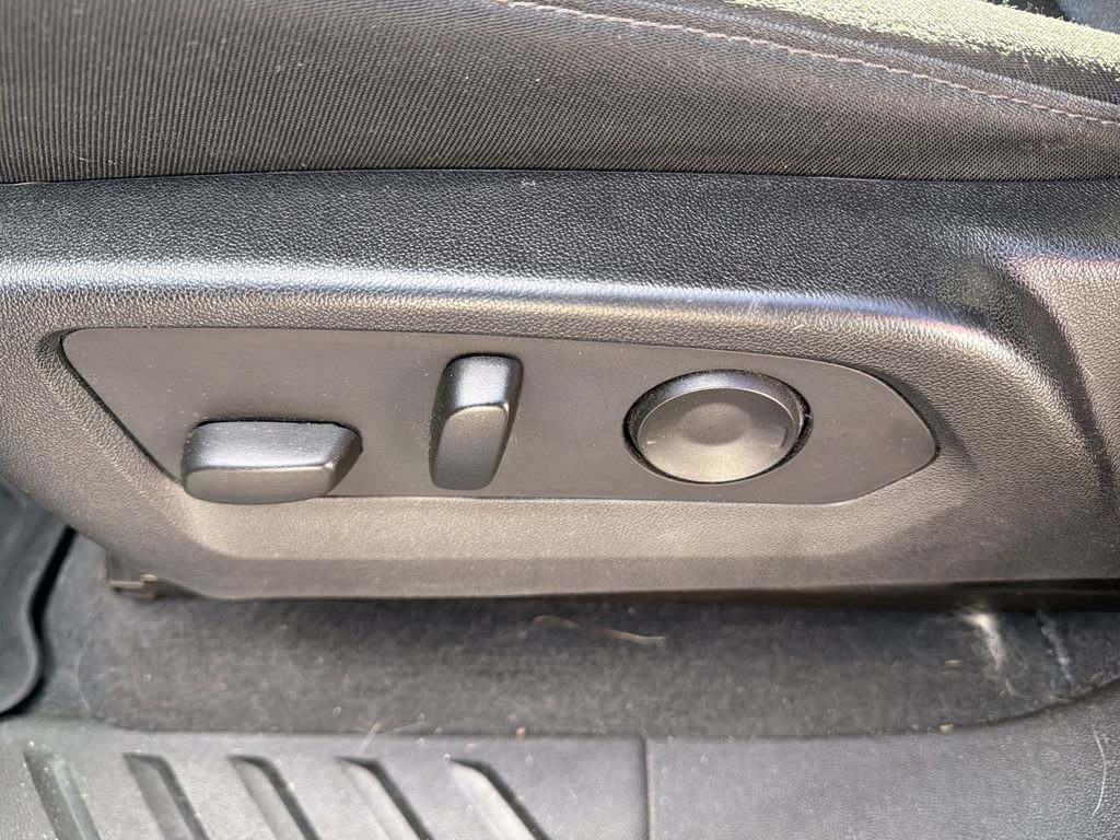 Used 2024 Chevrolet Colorado Trail Boss w/ Technology Package image 15