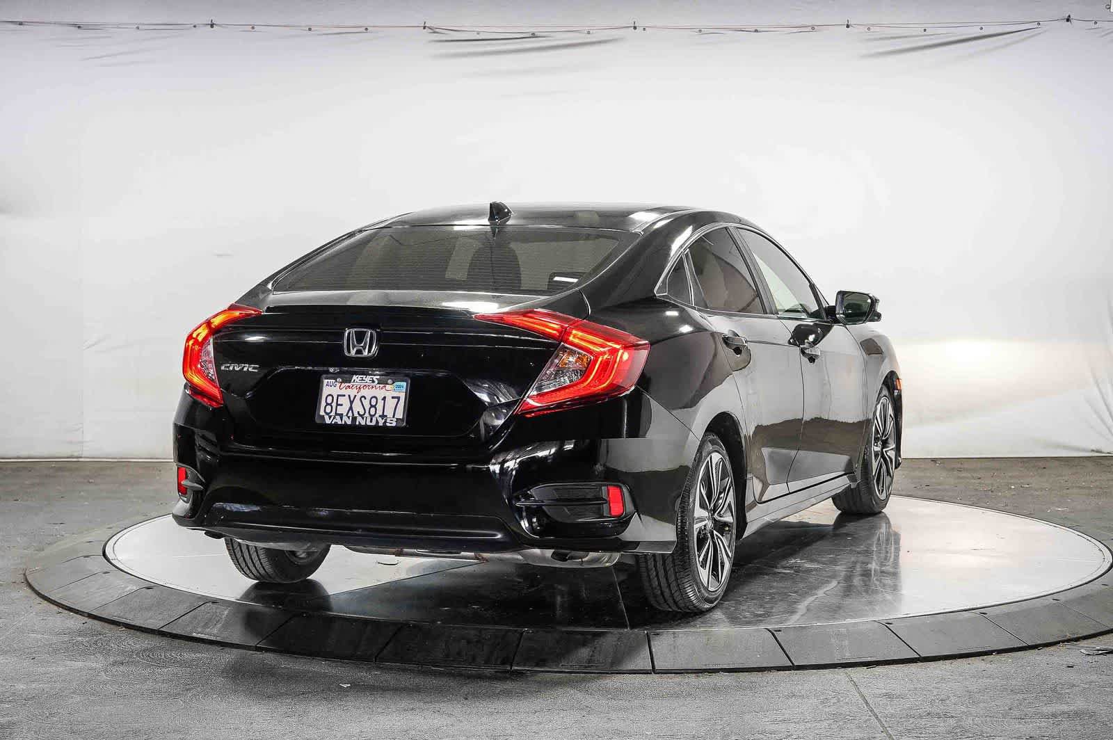 Used 2018 Honda Civic EX-T image 4