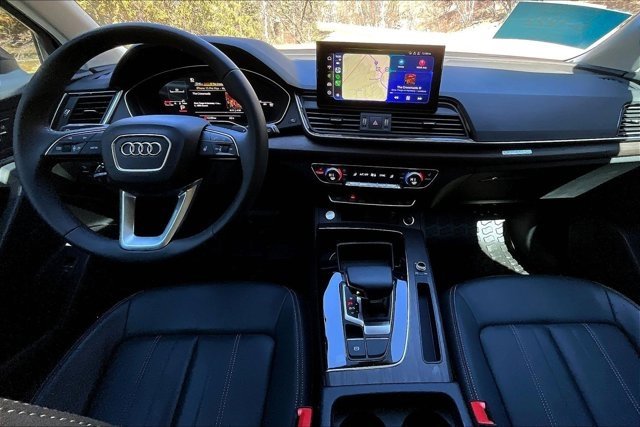 Used 2025 Audi Q5 2.0T Premium w/ Convenience Plus Package image 7