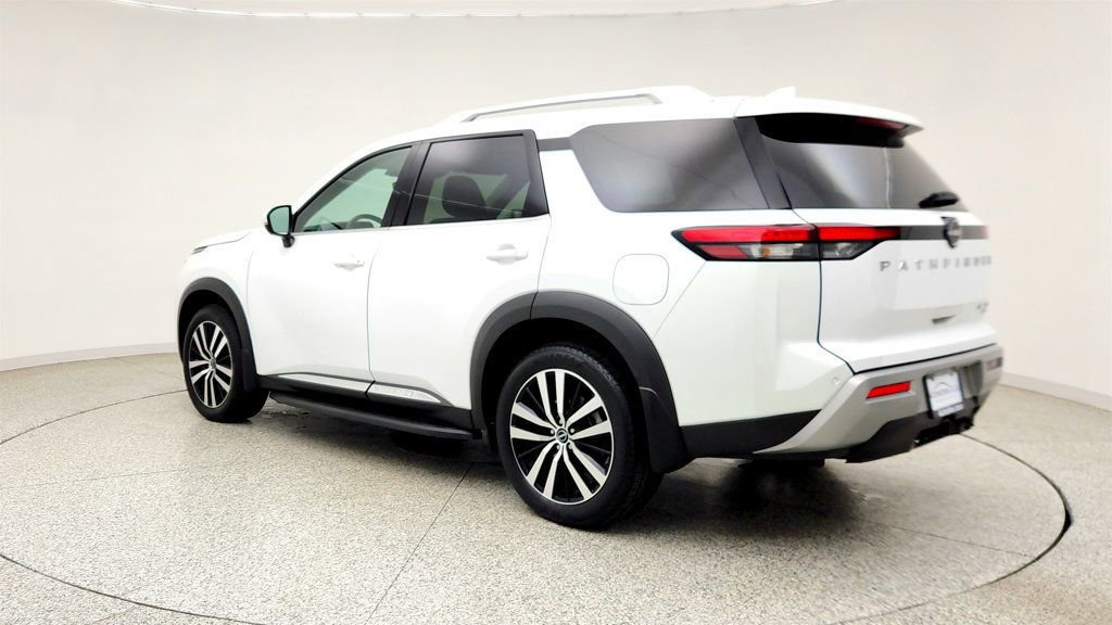 Used 2025 Nissan Pathfinder Platinum AWD/4WD image 7